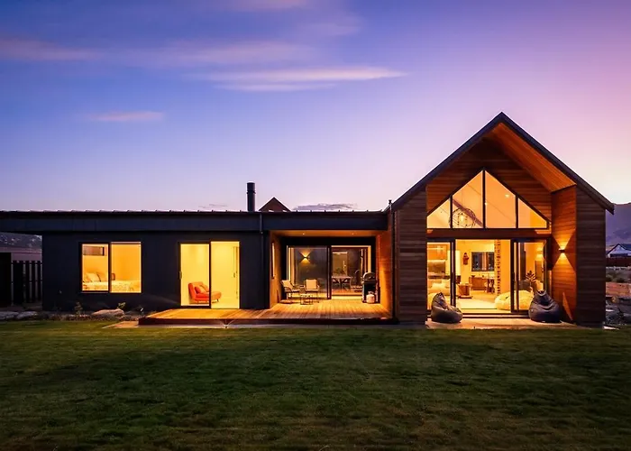 Holiday home Four-bedroom Alpine Retreat With Two Living Areas *