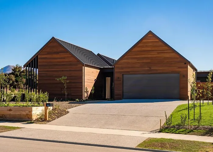 Holiday home Four-bedroom Alpine Retreat With Two Living Areas
