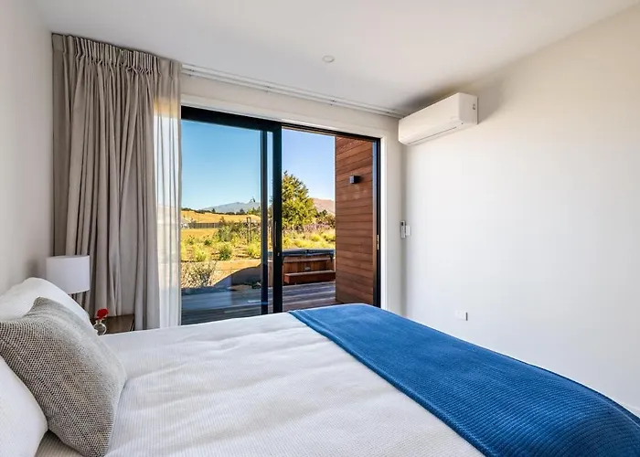 Holiday home Four-bedroom Alpine Retreat With Two Living Areas Wanaka