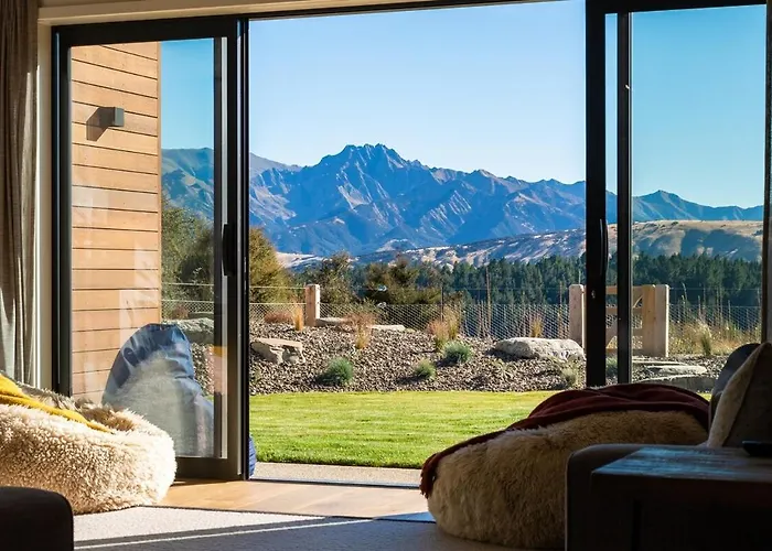 Holiday home Four-bedroom Alpine Retreat With Two Living Areas Wanaka