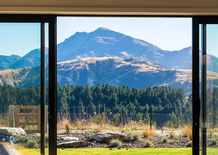 Holiday home Four-bedroom Alpine Retreat With Two Living Areas Wanaka