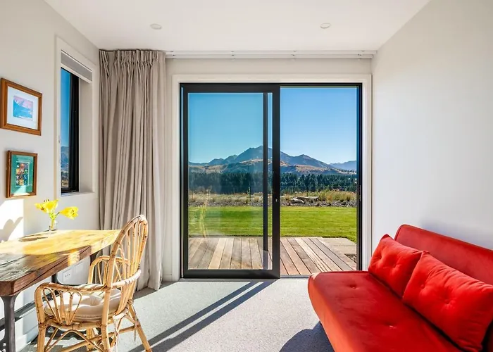 Holiday home Four-bedroom Alpine Retreat With Two Living Areas *