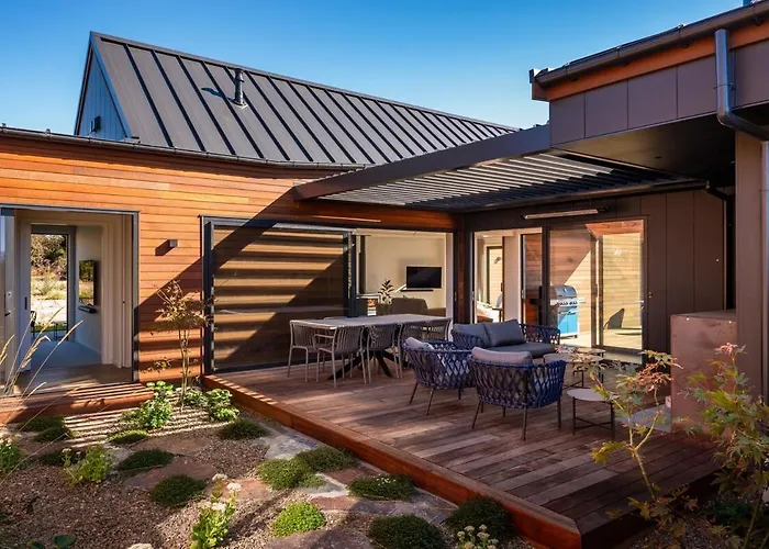 Holiday home Four-bedroom Alpine Retreat With Two Living Areas Wanaka