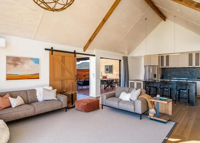 Four-bedroom Alpine Retreat With Two Living Areas *